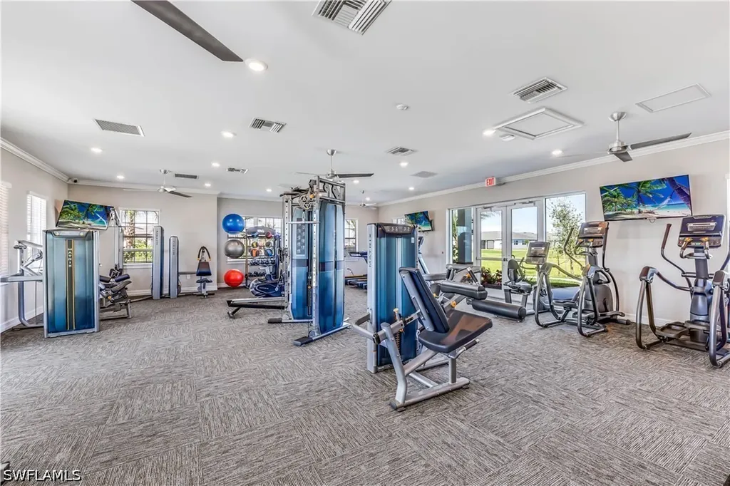 568 Spring Hill Lake Loop Cape Coral FL 33993