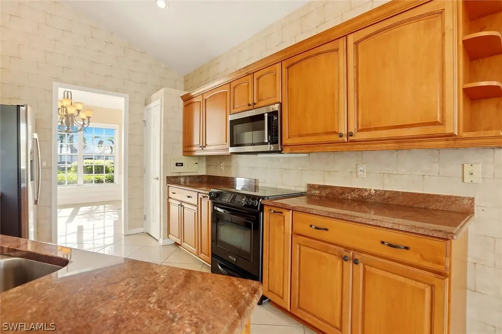 1717 Marsh Run Naples FL 34109