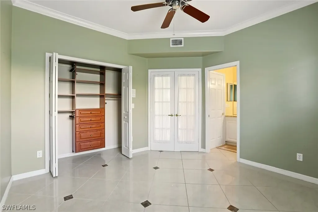 1717 Marsh Run Naples FL 34109