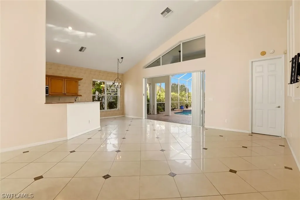 1717 Marsh Run Naples FL 34109