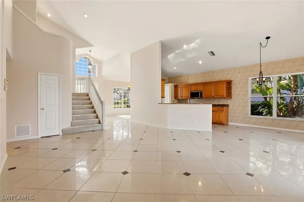 1717 Marsh Run Naples FL 34109