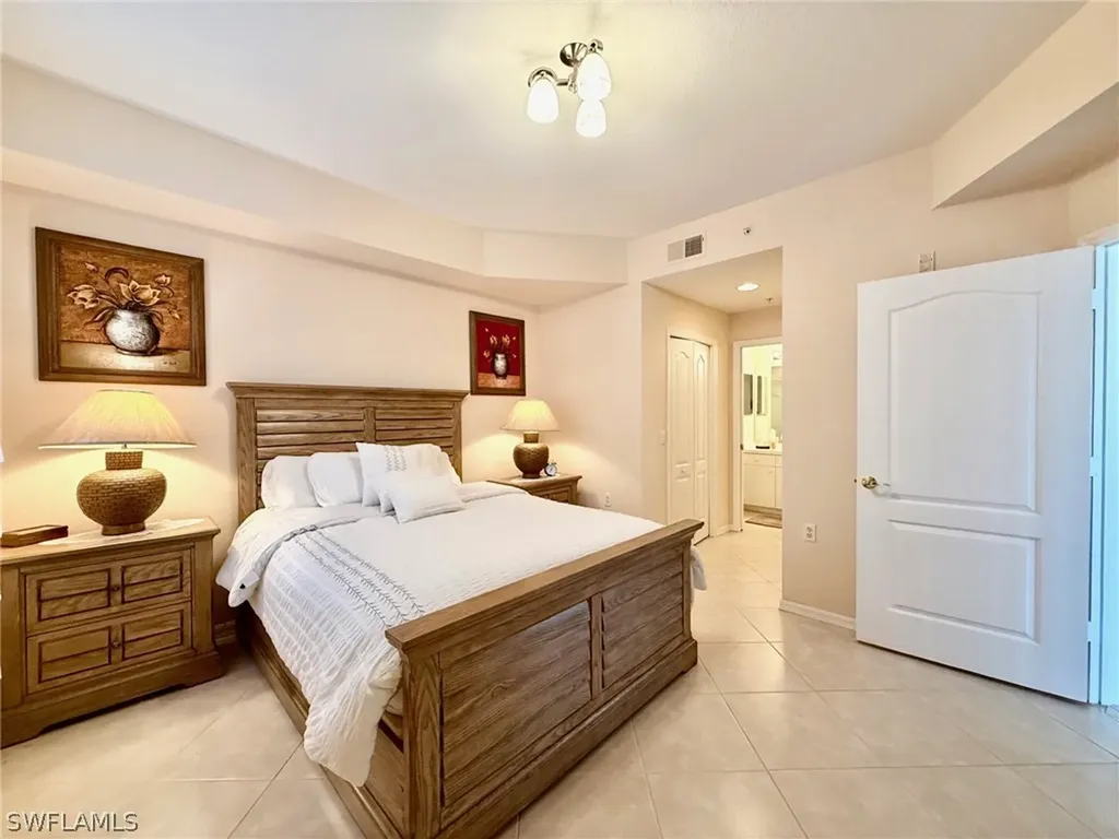 8450 Kingbird Loop Estero FL 33967