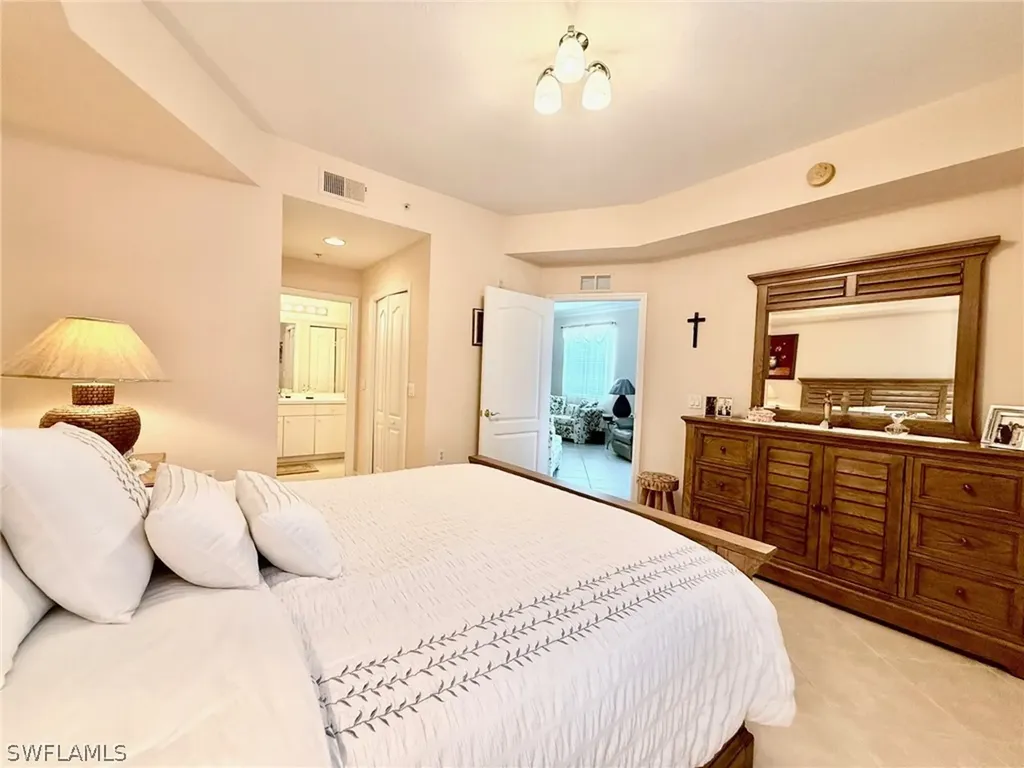 8450 Kingbird Loop Estero FL 33967