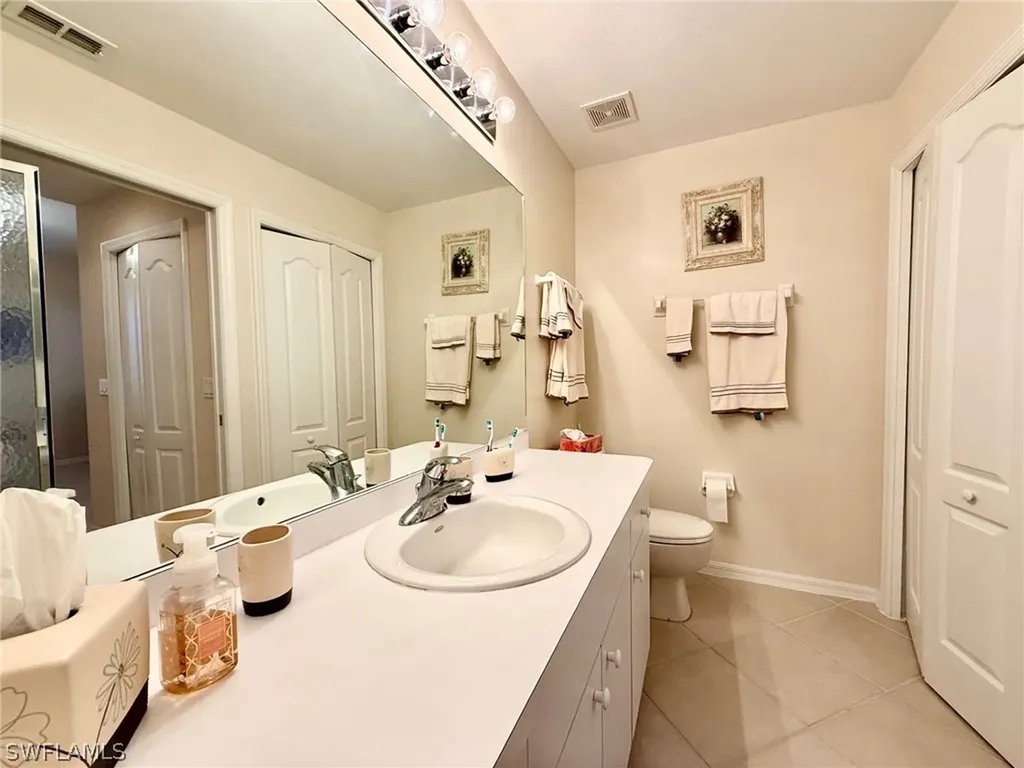 8450 Kingbird Loop Estero FL 33967