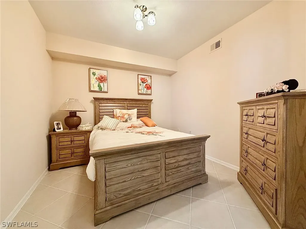 8450 Kingbird Loop Estero FL 33967