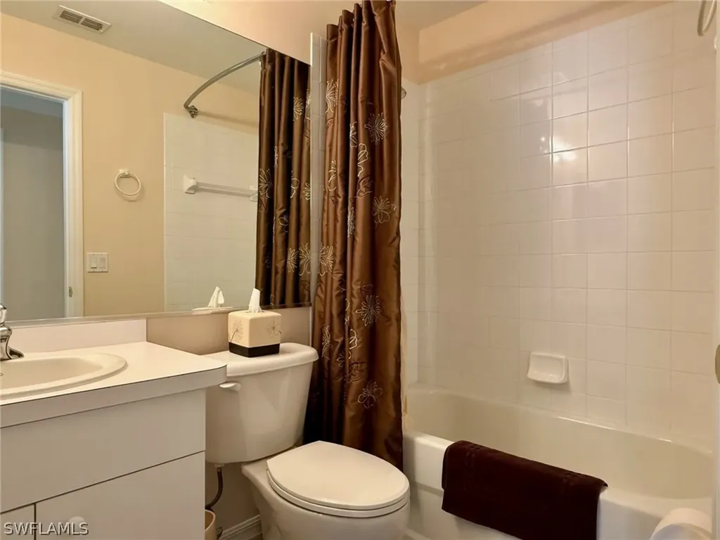 8450 Kingbird Loop Estero FL 33967