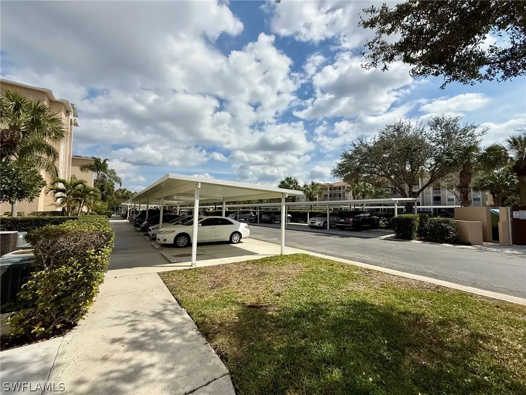 8450 Kingbird Loop Estero FL 33967
