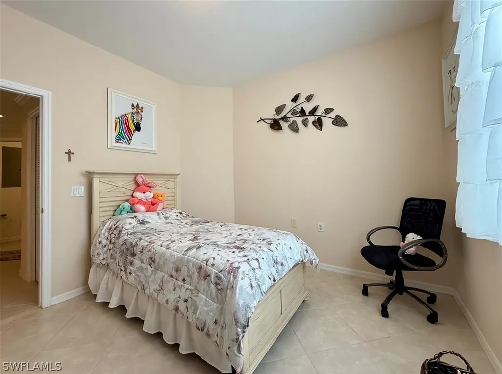 8450 Kingbird Loop Estero FL 33967
