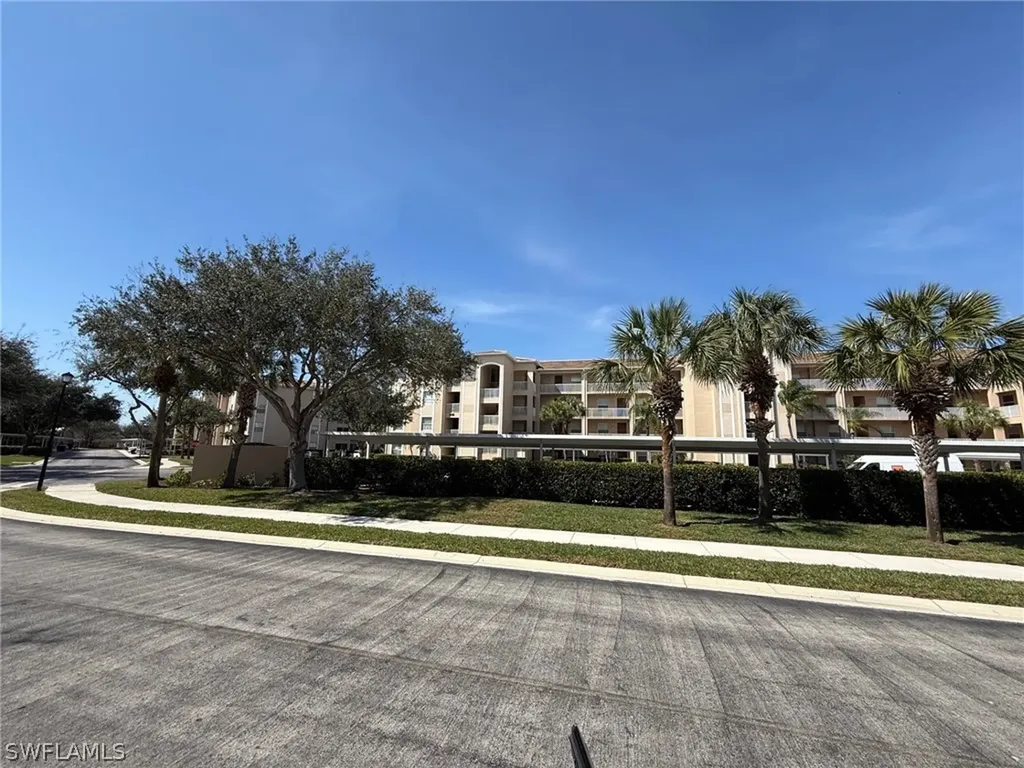 8450 Kingbird Loop Estero FL 33967