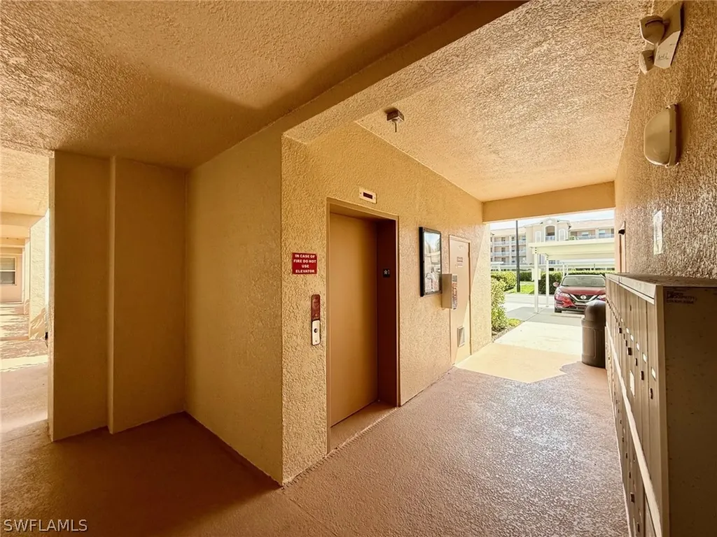 8450 Kingbird Loop Estero FL 33967