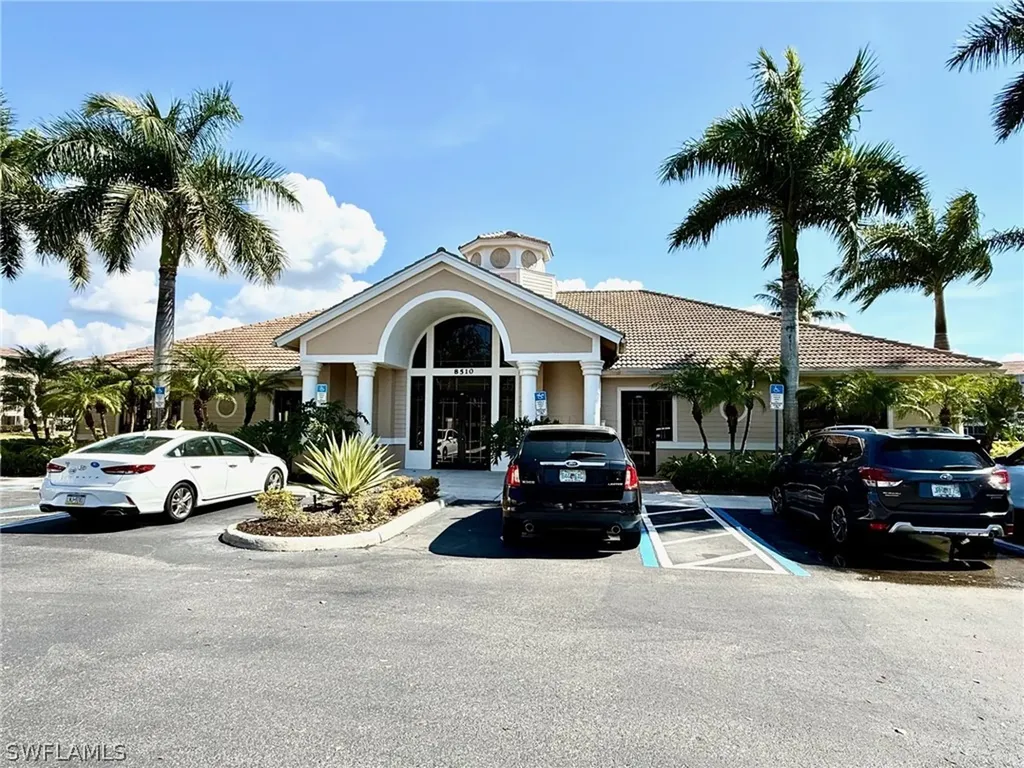 8450 Kingbird Loop Estero FL 33967