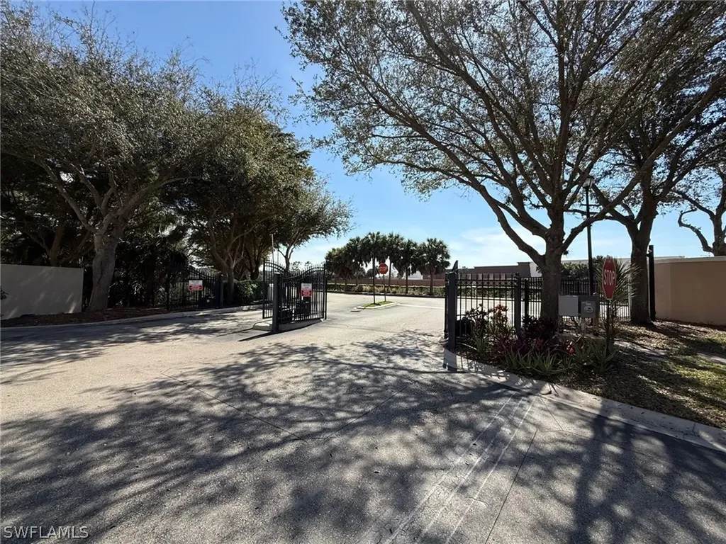 8450 Kingbird Loop Estero FL 33967