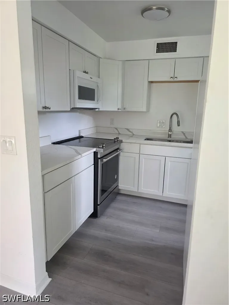 1 Knights Bridge Road Naples FL 34112