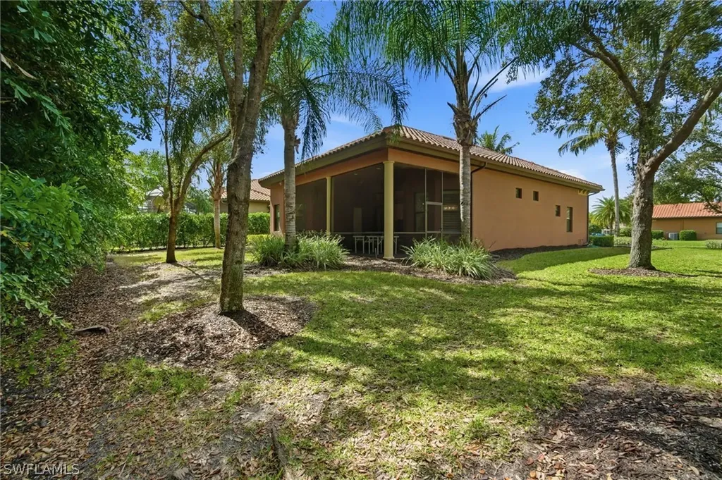 7291 Acorn Way Naples FL 34119