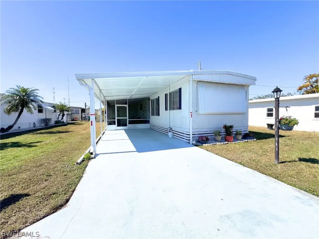 153 Carissa Lane Naples FL 34114