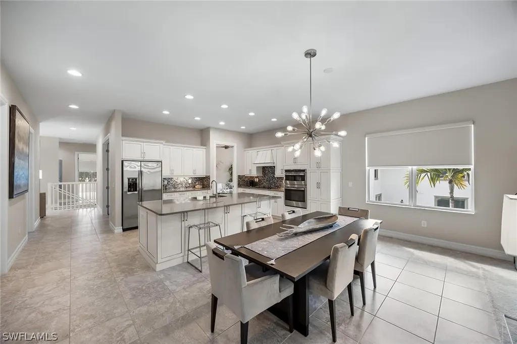 7825 Hawthorne Drive Naples FL 34113