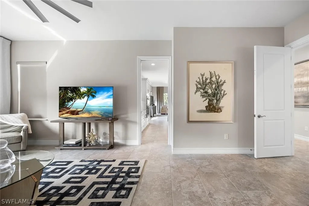 7825 Hawthorne Drive Naples FL 34113