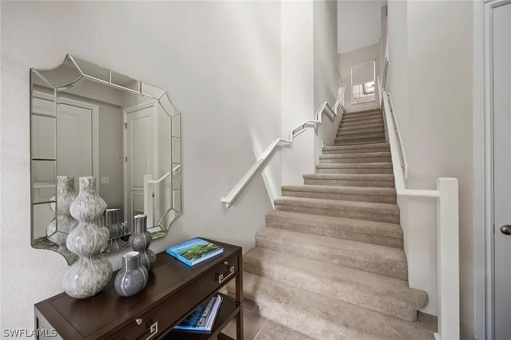 7825 Hawthorne Drive Naples FL 34113