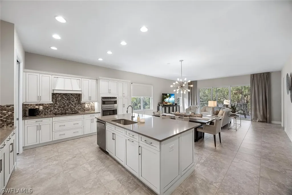 7825 Hawthorne Drive Naples FL 34113