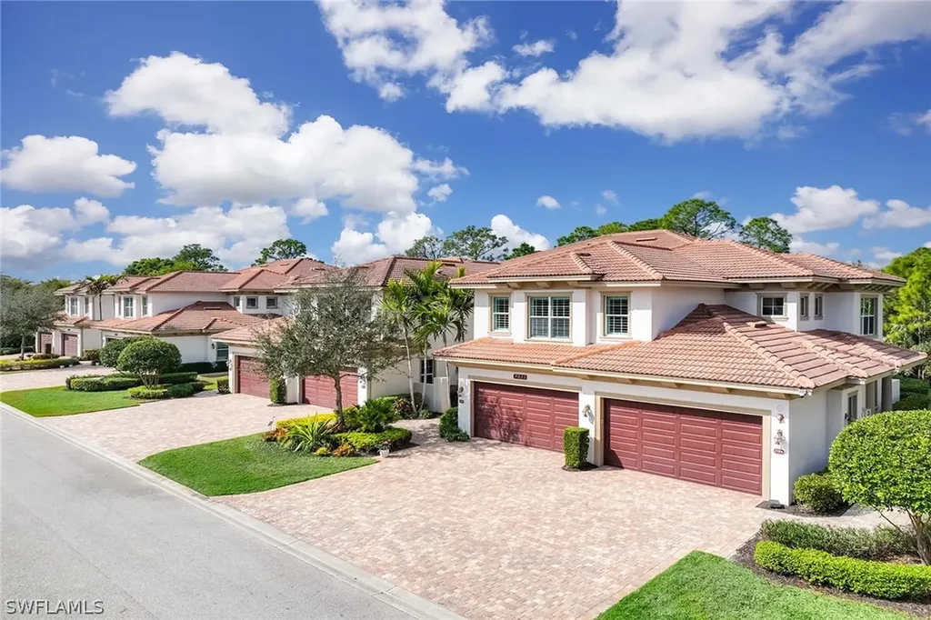 7825 Hawthorne Drive Naples FL 34113