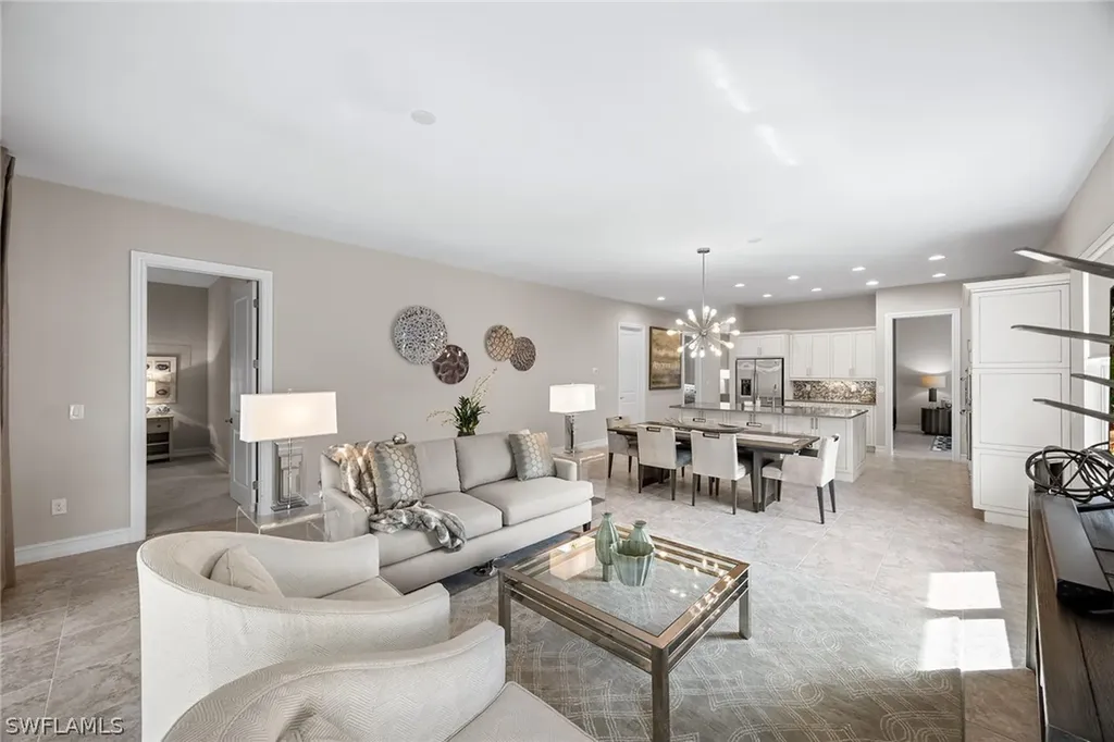 7825 Hawthorne Drive Naples FL 34113