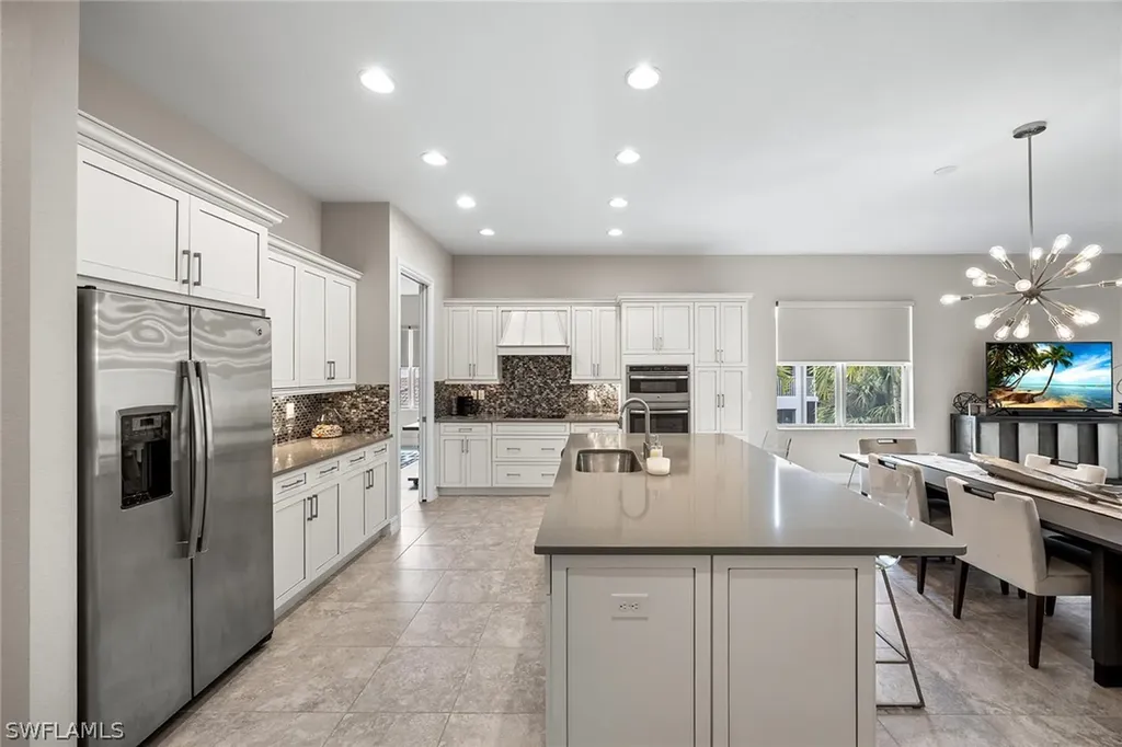7825 Hawthorne Drive Naples FL 34113