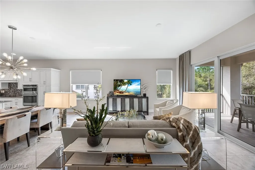7825 Hawthorne Drive Naples FL 34113