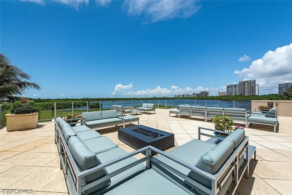 60 Seagate Drive Naples FL 34103