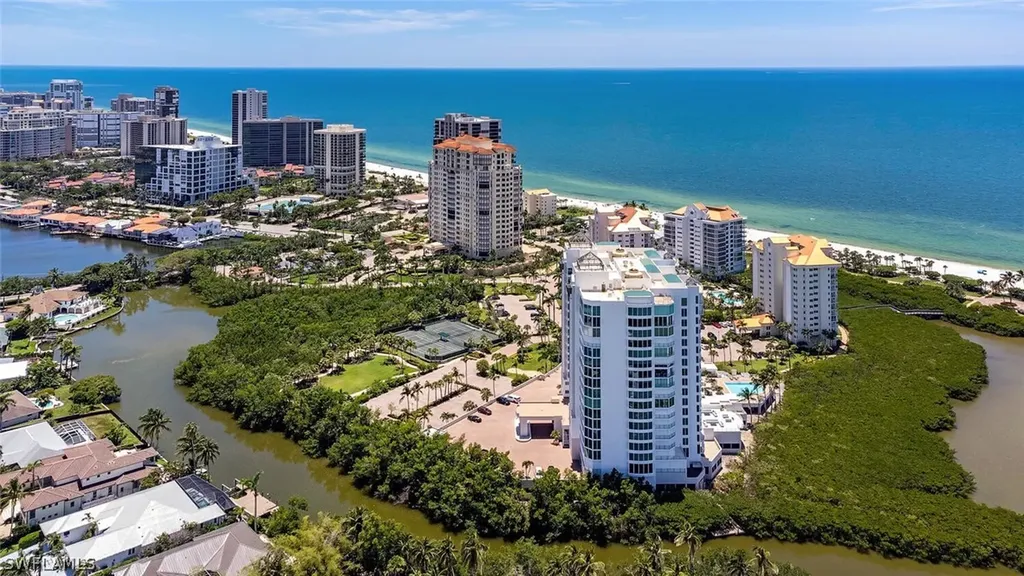 60 Seagate Drive Naples FL 34103