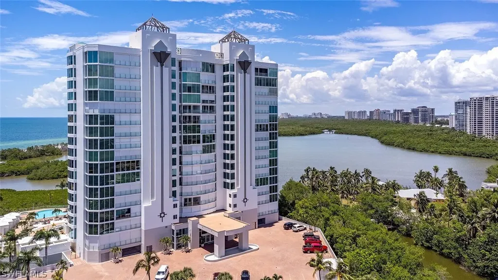 60 Seagate Drive Naples FL 34103