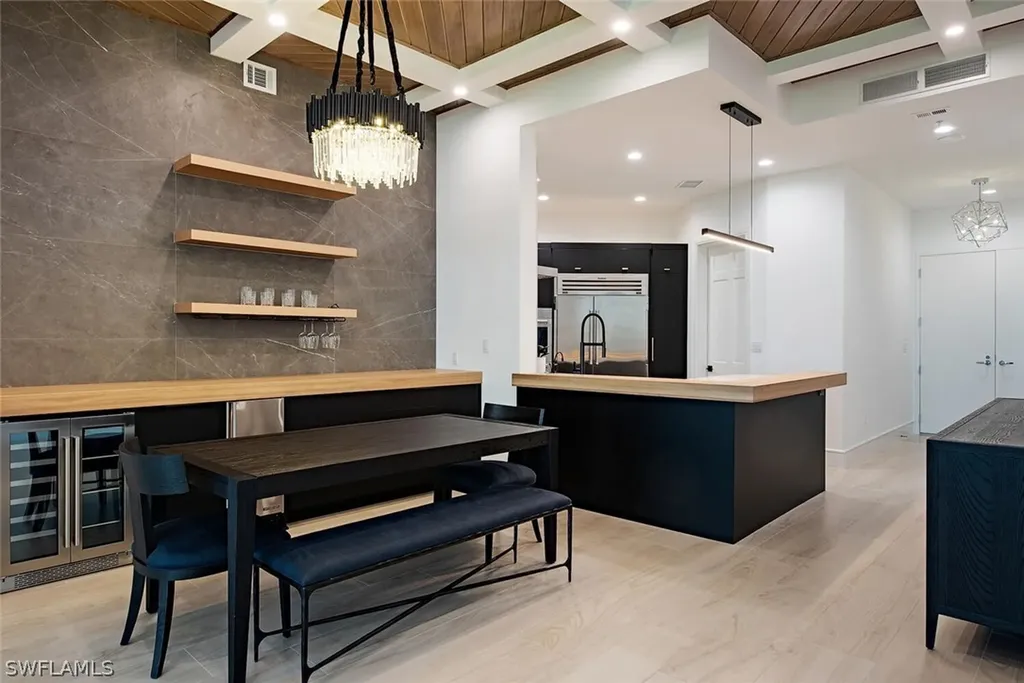 60 Seagate Drive Naples FL 34103