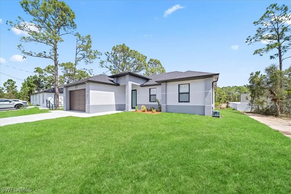 727 Drury Avenue Lehigh Acres FL 33974