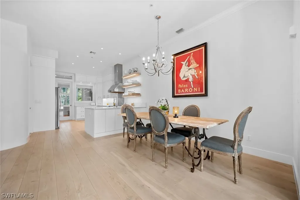 443 8th Avenue S Naples FL 34102