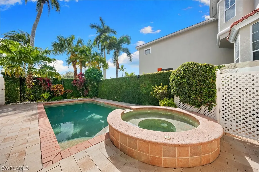 443 8th Avenue S Naples FL 34102