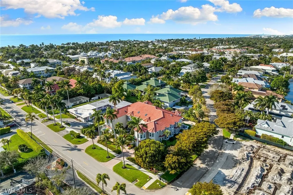 443 8th Avenue S Naples FL 34102