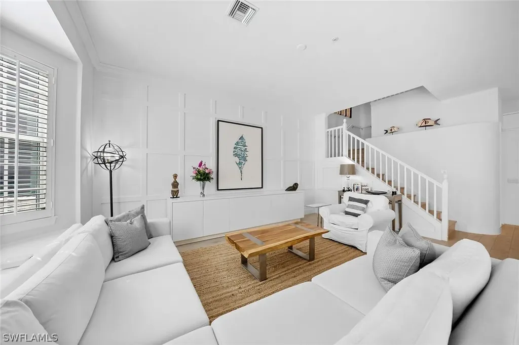 443 8th Avenue S Naples FL 34102