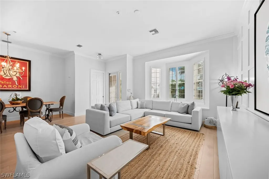 443 8th Avenue S Naples FL 34102