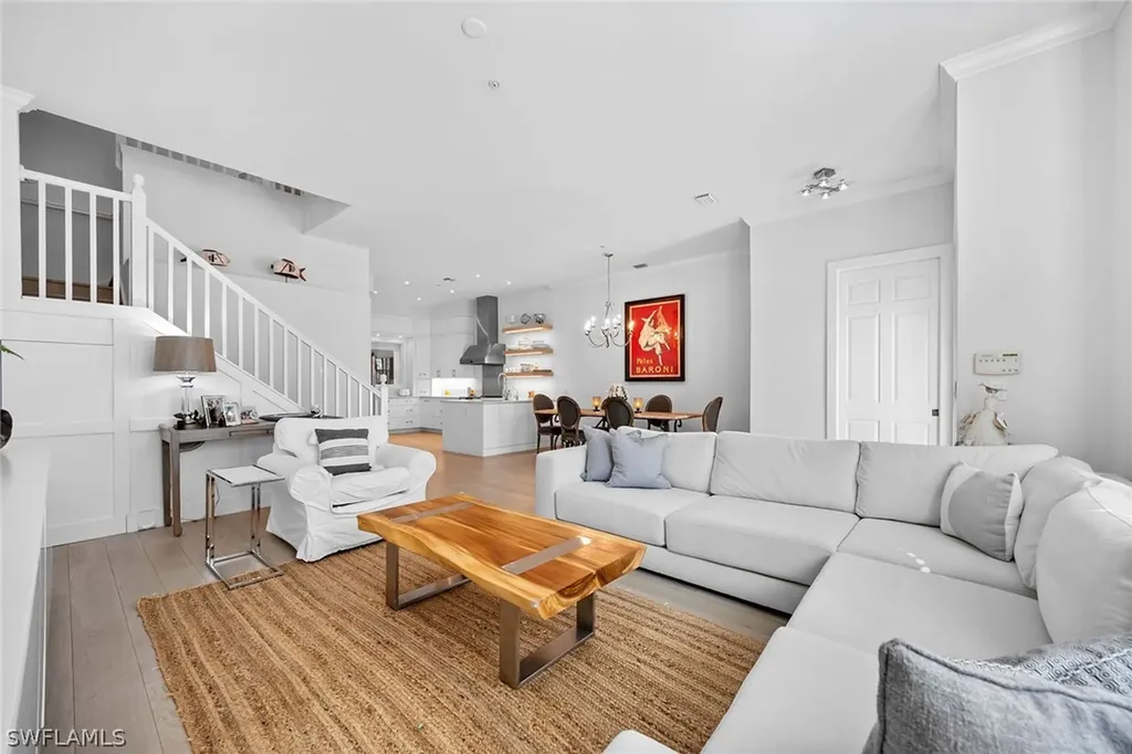 443 8th Avenue S Naples FL 34102