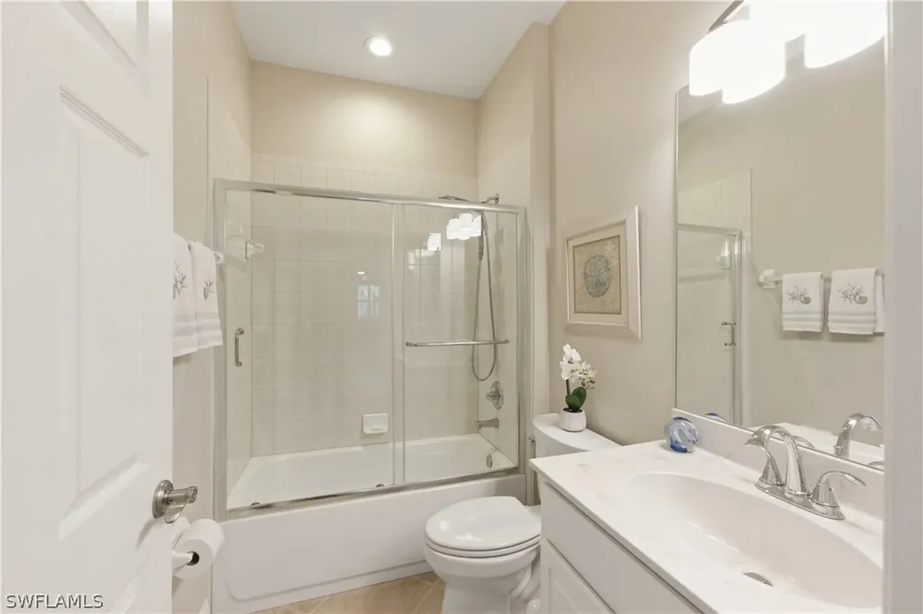 5686 Lago Villaggio Way Naples FL 34104
