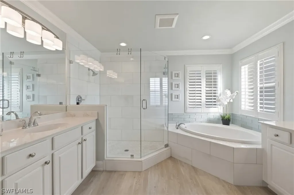 5686 Lago Villaggio Way Naples FL 34104