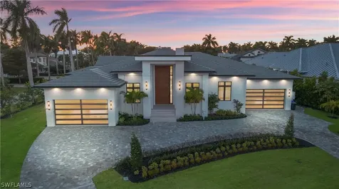 2485 Crayton Road Naples FL 34103