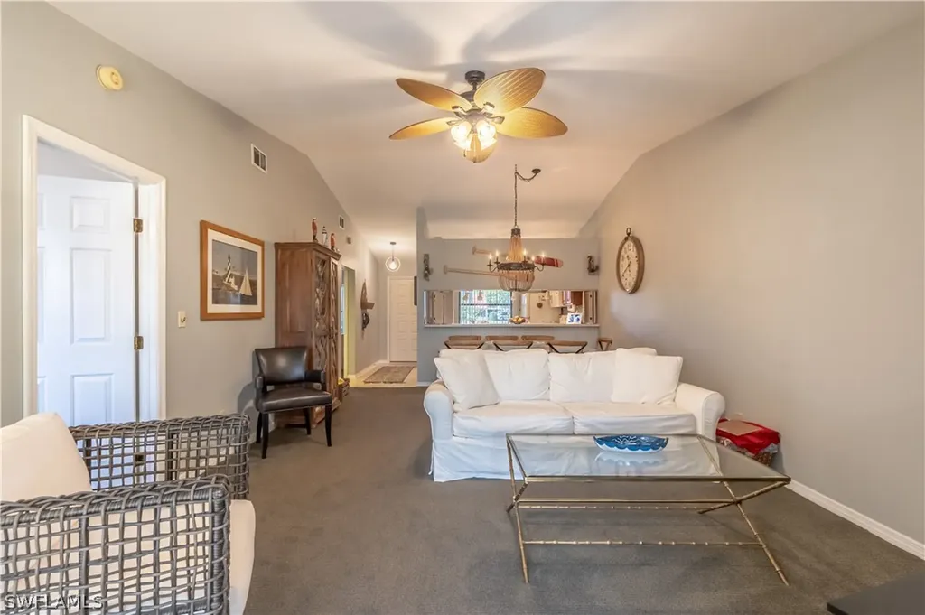 2048 Pine Isle Lane Naples FL 34112