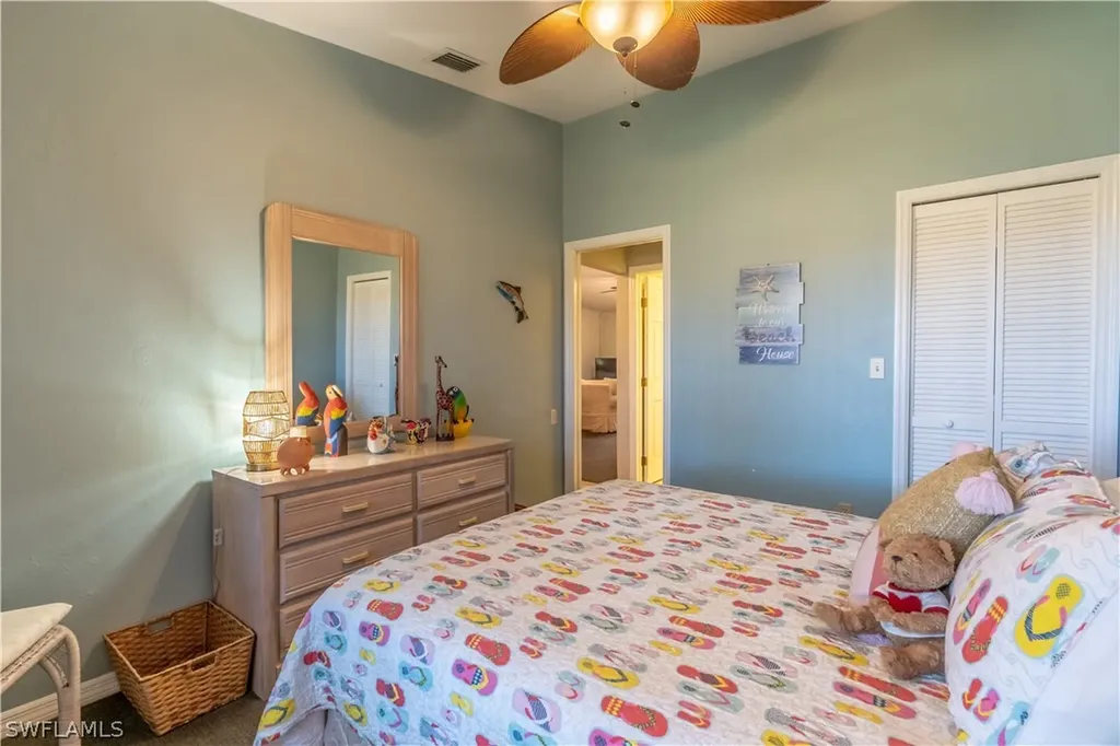 2048 Pine Isle Lane Naples FL 34112