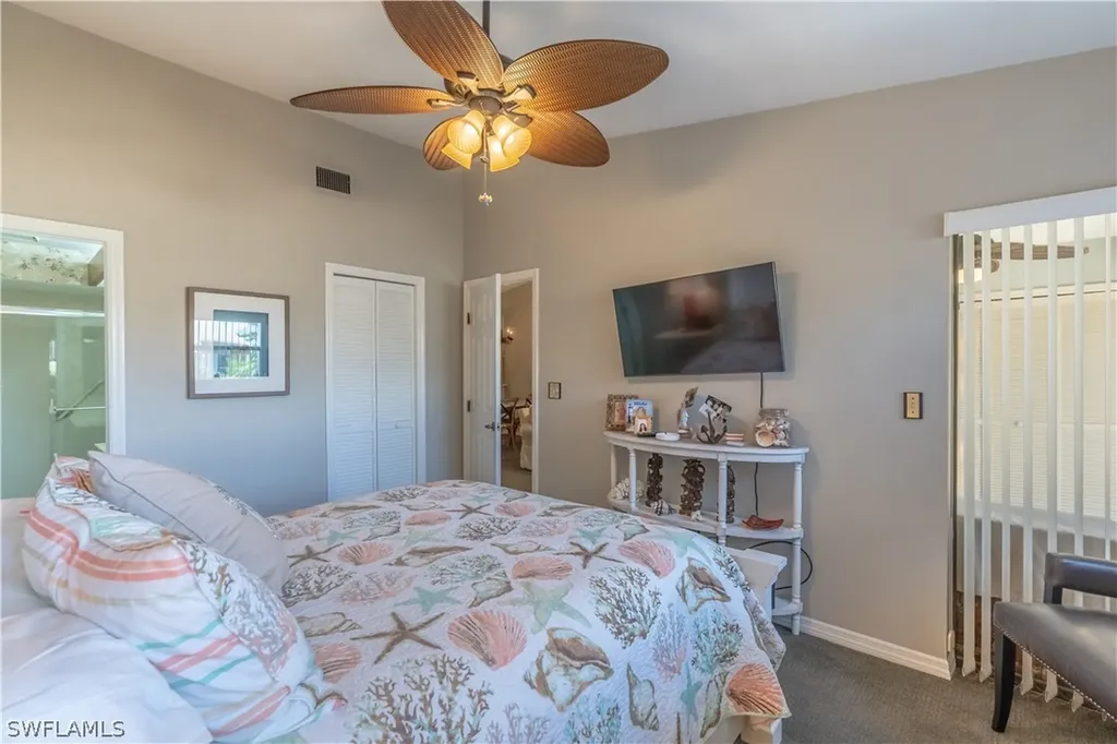 2048 Pine Isle Lane Naples FL 34112