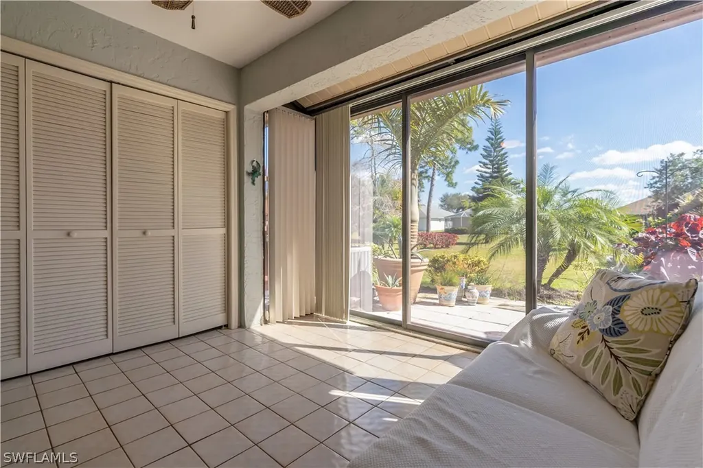 2048 Pine Isle Lane Naples FL 34112