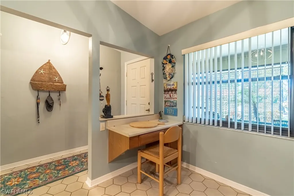 2048 Pine Isle Lane Naples FL 34112