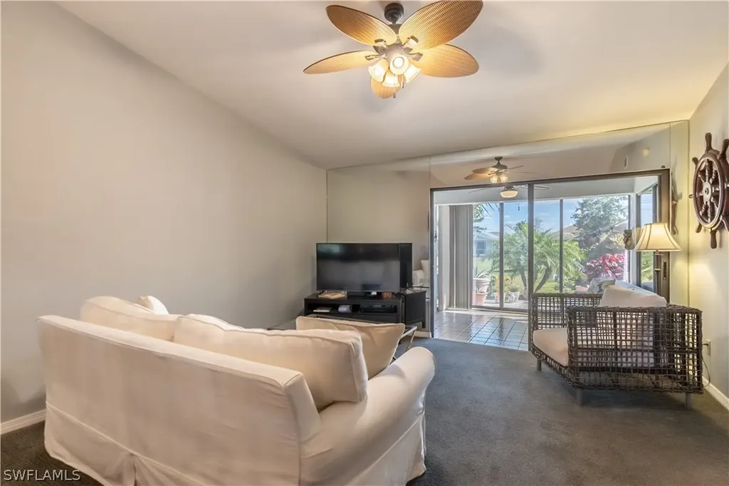 2048 Pine Isle Lane Naples FL 34112