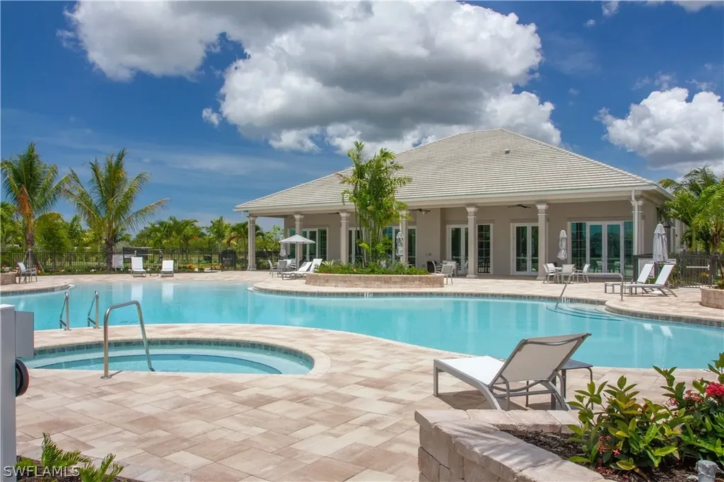 244 Indies Drive E Naples FL 34114