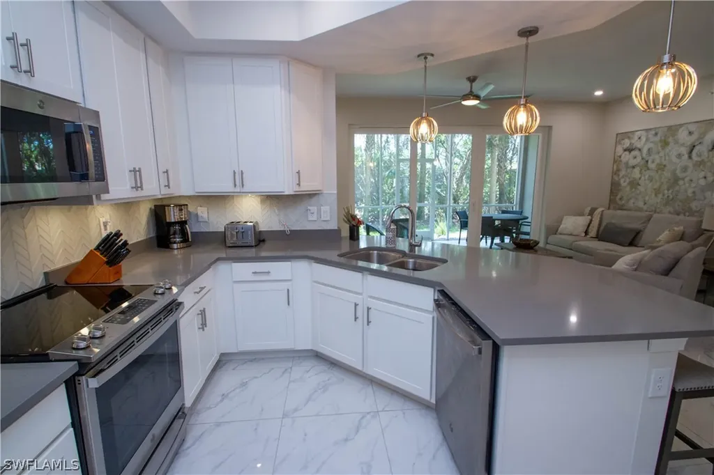 244 Indies Drive E Naples FL 34114