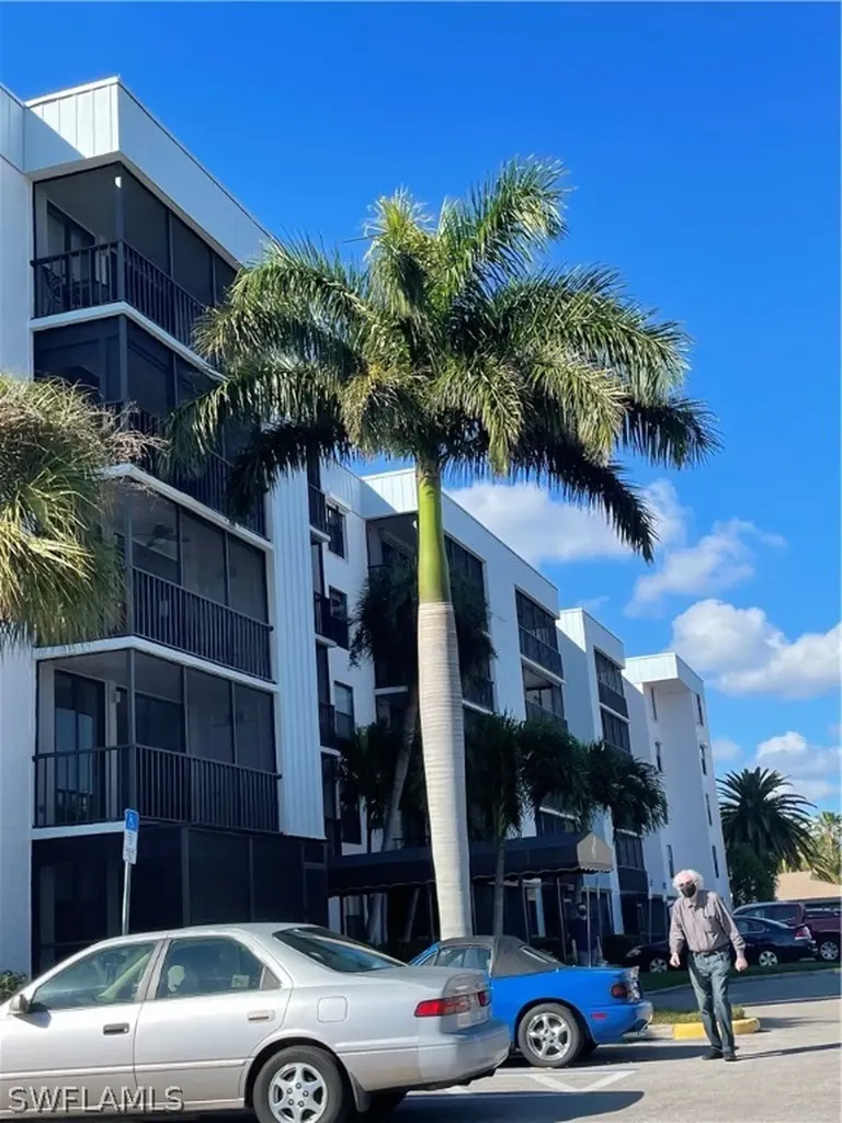 3460 N Key Drive North Fort Myers FL 33903